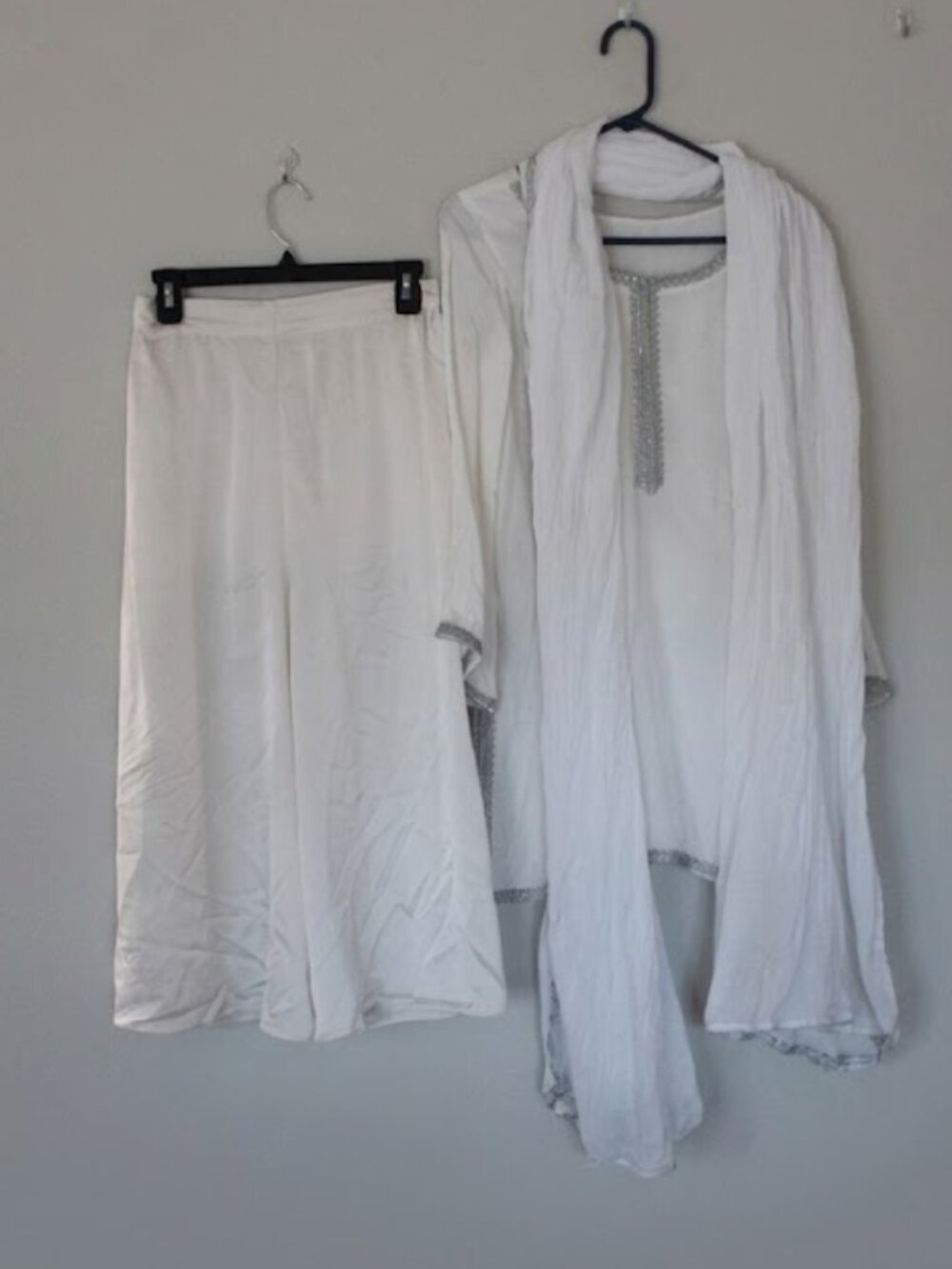 White Salwar Kameez 3-Piece Set with Silver Embroidery Small